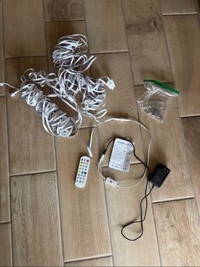 Poofzy permanent outdoor lights 200 ft - opened, never used!